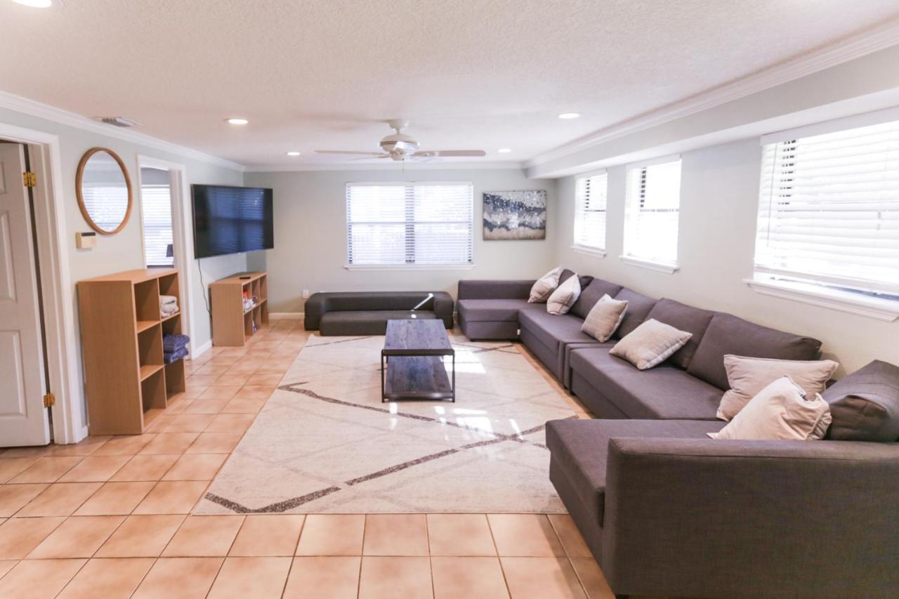 Pool & Hot Tub Home W Game Room! 1 Mile To Beach! Jacksonville Beach Esterno foto